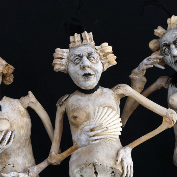 Sabrina Gruss - Défunts animés : Personnages - Cabaret