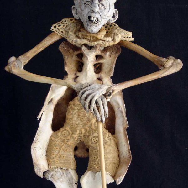 Sabrina Gruss - Défunts animés : Personnages - Franc débris