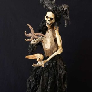 Sabrina Gruss - Défunts animés : Personnages - L'amer