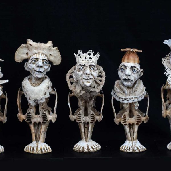 Sabrina Gruss - Défunts animés : Personnages - Les niaiseux