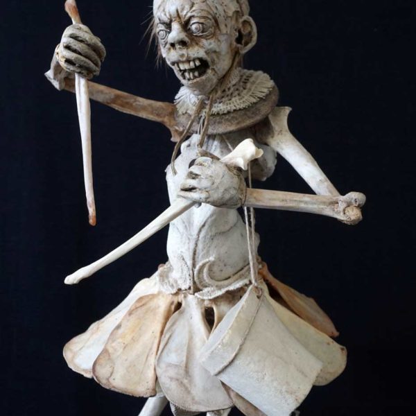 Sabrina Gruss - Défunts animés : Personnages - Tarentelle